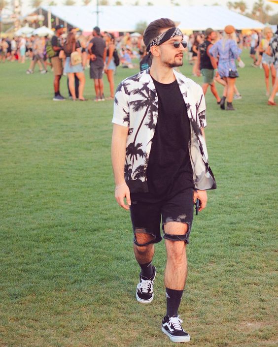 Men's Festival Fashion Trends 2022: What Do Guys Wear to a Music Fest?